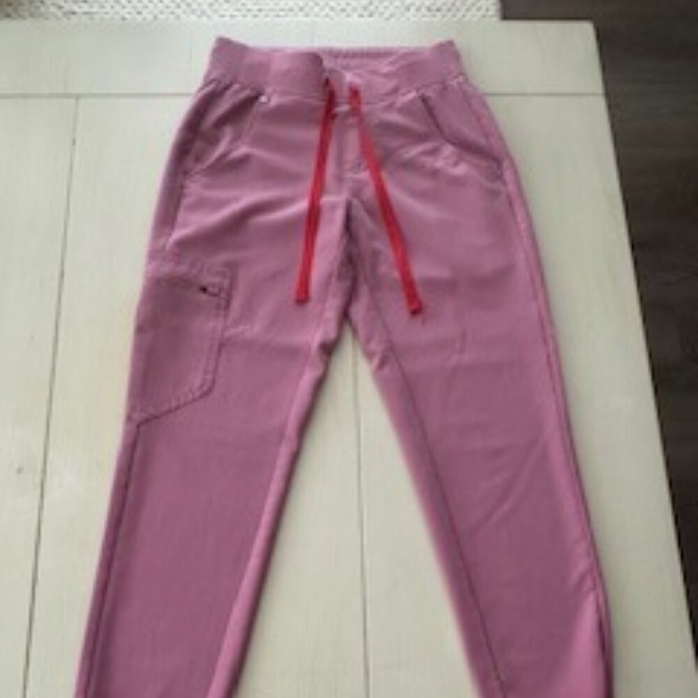 Figs Women's Zamora Jogger Scrub Pants - XXS Chalk Pink